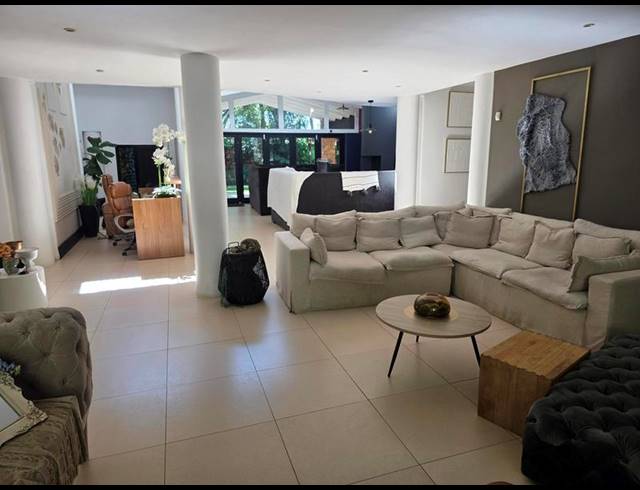5 BEDROOM PROPERTY TO RENT IN HOUGHTON